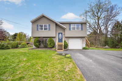 /international/us/100-sisson-road-south-glens-falls-ny-110107850736/