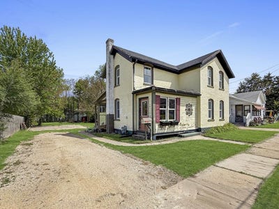 /international/us/922-east-shawnee-street-freeport-il-110109197788/