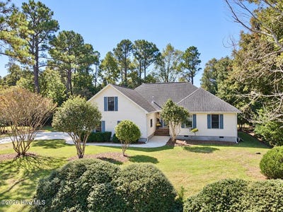 /international/us/305-shearwater-drive-hampstead-nc-110120613682/