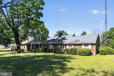 /international/us/940-holmes-avenue-vineland-nj-110108437486/