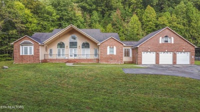 /international/us/799-twin-hills-lane-jacksboro-tn-110102859762/