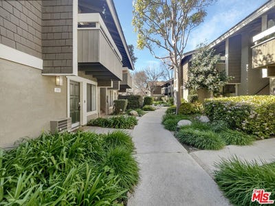 /international/us/99-streamwood-irvine-ca-110098446168/