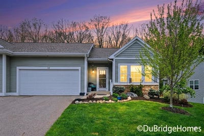 /international/us/69-blue-violet-lane-ne-comstock-park-mi-110107685316/