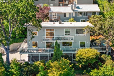 /international/us/414-e-3rd-st-hood-river-or-110100618375/