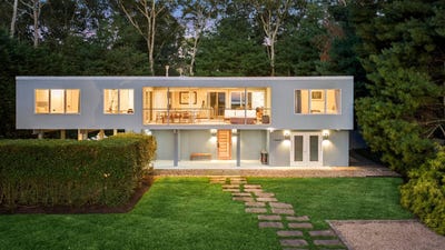 /international/us/1039-springs-fireplace-road-east-hampton-ny-110120517139/