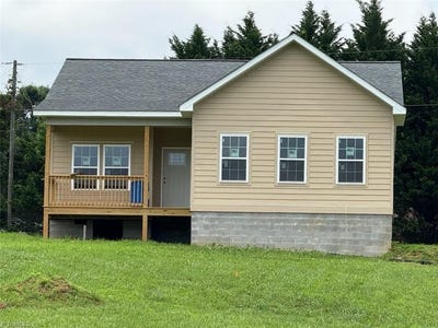 /international/us/31-river-chase-drive-traphill-nc-110095208212/?lang=zh-tw