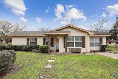 /international/us/103-poenitsch-street-cuero-tx-110096934122/