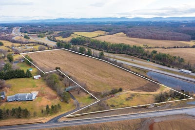 /international/us/tbd-fauber-ln-staunton-va-110096583973/