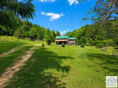 /international/us/738-johnson-hill-rd-henry-va-110108176956/