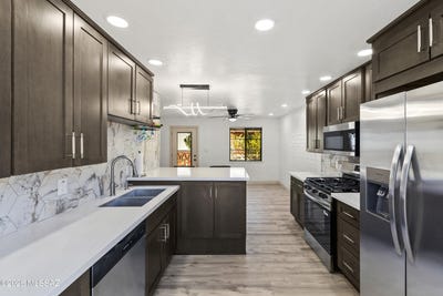 /international/us/187-s-paseo-tierra-green-valley-az-110105973624/