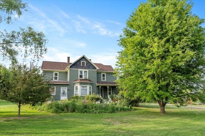 /international/us/w2542-county-road-y-mayville-wi-110101239029/