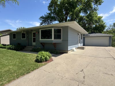 /international/us/1711-s-lloyd-street-aberdeen-sd-110108348456/