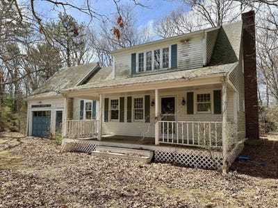 /international/us/117-route-130-forestdale-ma-110107666479/