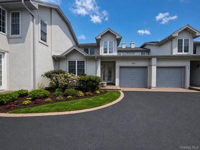 /international/us/701-balfour-place-melville-ny-110107778952/