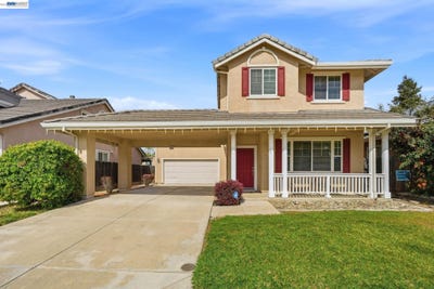 /international/us/1339-cherry-blossom-tracy-ca-110106962017/