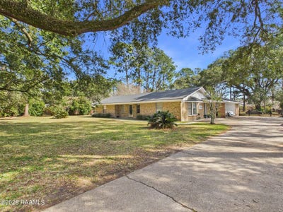 /international/us/823-s-morgan-avenue-broussard-la-110105978070/