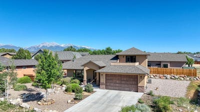 /international/us/1104-e-ouray-avenue-poncha-springs-co-110100939416/