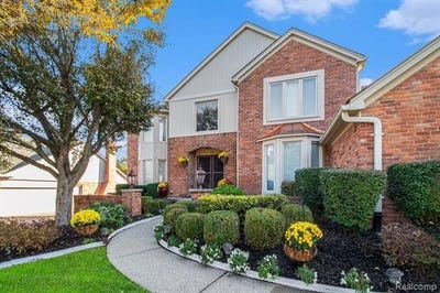 /international/us/1941-mapleridge-road-rochester-hills-mi-110106716807/