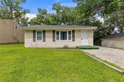 /international/us/519-n-garner-street-lawson-mo-110109087509/