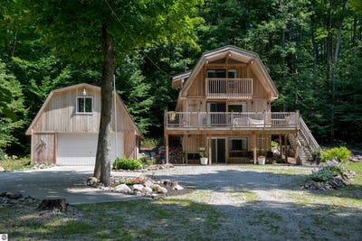 /international/us/2481-s-schomberg-road-lake-leelanau-mi-110106696513/