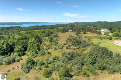 /international/us/00z0-beulah-highway-beulah-mi-110083676614/