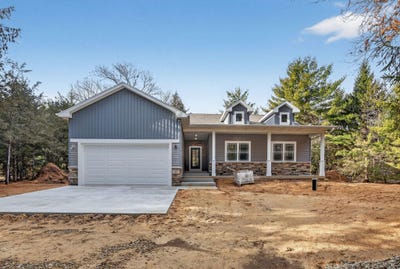 /international/us/351-woodland-avenue-montello-wi-110101343435/