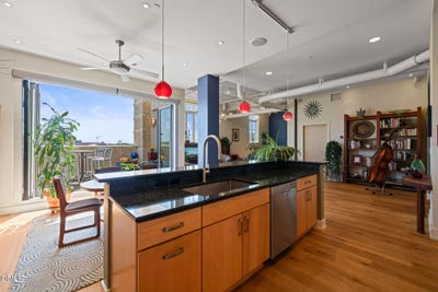 /international/us/103-w-main-street-durham-nc-110107714598/