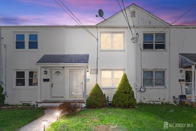 /international/us/21-roosevelt-court-metuchen-nj-110101473866/