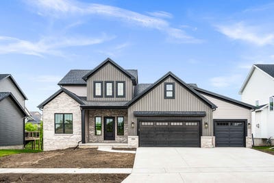 /international/us/5005-finlen-lane-bloomington-il-110098982700/