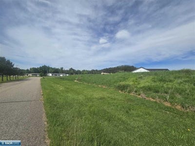 /international/us/203-monroe-drive-buhl-mn-110108717080/