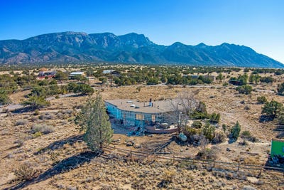 /international/us/25-placitas-w-road-placitas-nm-110105507386/
