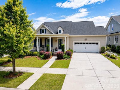 /international/us/143-inspired-way-fort-mill-sc-110108252737/