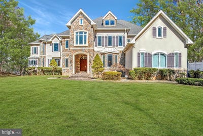 /international/us/7024-green-oak-dr-mclean-va-110099868712/
