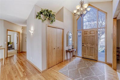/international/us/7945-ranchview-lane-n-maple-grove-mn-110107571333/
