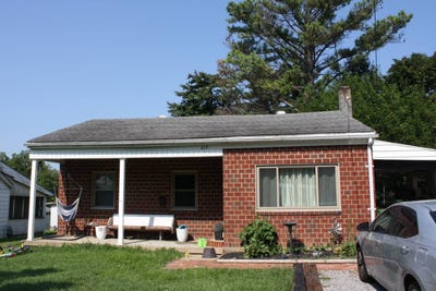 /international/us/219-n-eighth-st-albion-il-110101622442/