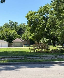 /international/us/317-w-main-chanute-ks-110108477766/