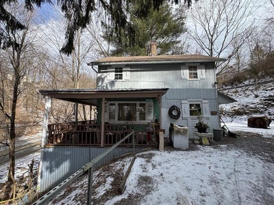 /international/us/26-2nd-ave-franklin-pa-110105396747/