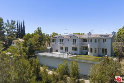 /international/us/4726-san-sebastian-dr-woodland-hills-ca-110107873315/