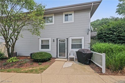 /international/us/2436-island-drive-uniontown-oh-110109586064/