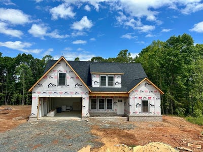 /international/us/16-somerset-drive-appomattox-va-110105875030/
