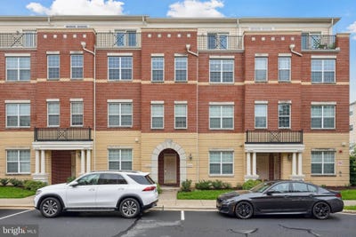 /international/us/22722-beacon-crest-terrace-brambleton-va-110100678735/