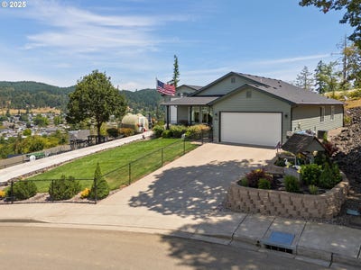 /international/us/895-valley-vista-st-sutherlin-or-110100677520/