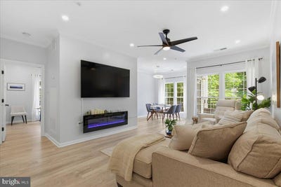 /international/us/4127-fountainside-lane-fairfax-va-110108533235/
