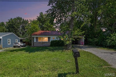 /international/us/930-york-road-mount-vernon-il-110108946040/