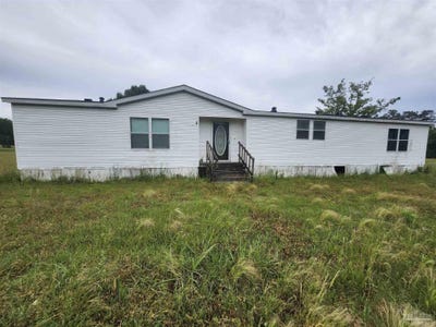 /international/us/4051-lambert-bridge-rd-mcdavid-fl-110108149131/