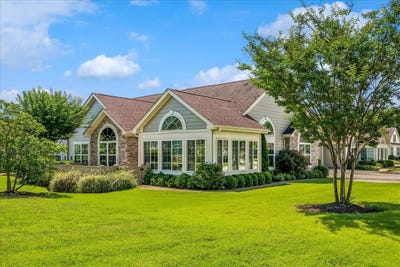 /international/us/1616-w-southfield-cir-memphis-tn-110108874818/