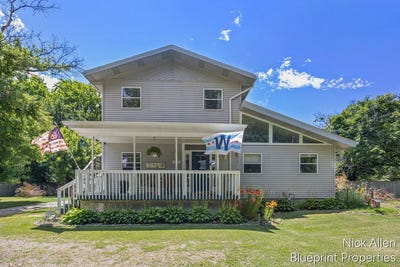 /international/us/158-wilson-street-coloma-mi-110109143870/