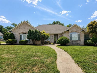 /international/us/1504-regents-park-road-evansville-in-110119765892/