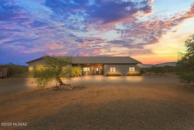 /international/us/16276-e-empire-view-road-vail-az-110107954478/
