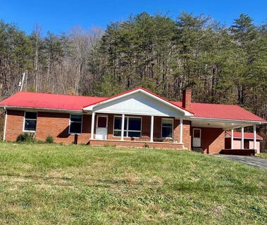 /international/us/6401-lick-creek-road-salyersville-ky-110080839882/